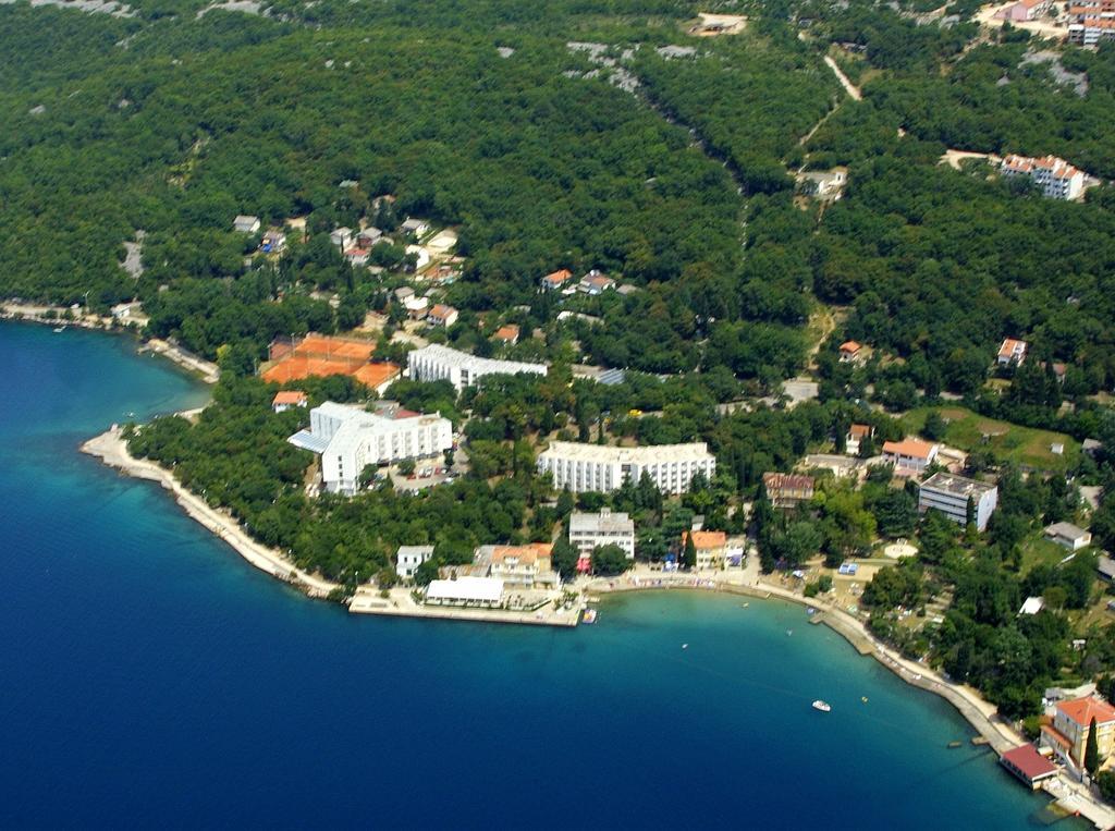 Depadansa Marina & Primorka Hotel Omisalj Exterior photo