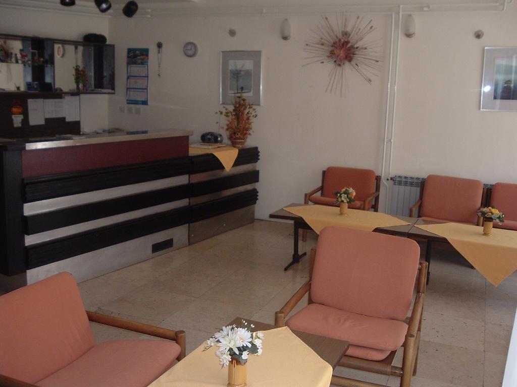 Depadansa Marina & Primorka Hotel Omisalj Exterior photo